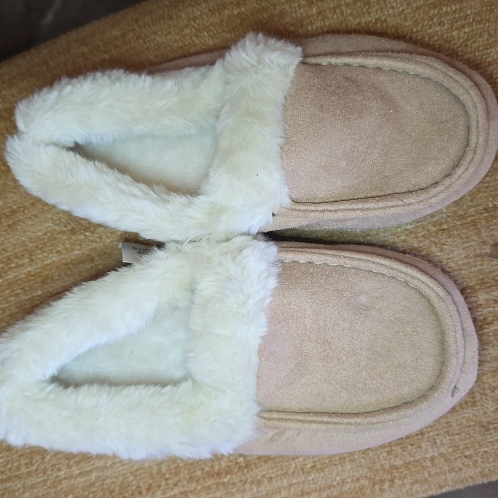 Plush Tan Women's Slippers